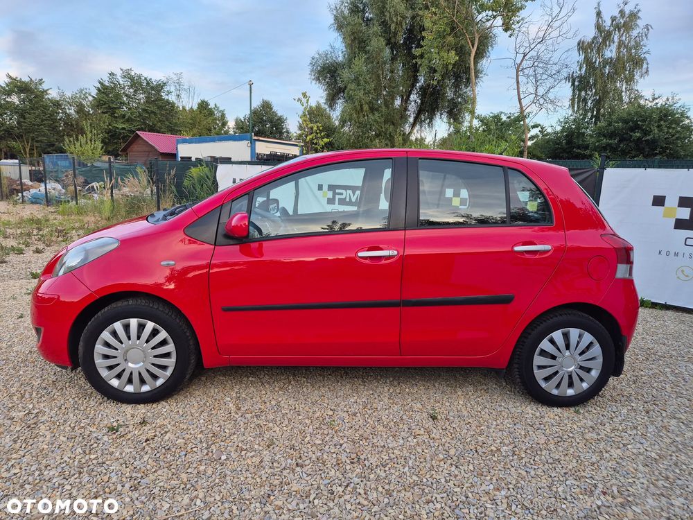 Toyota Yaris - 11