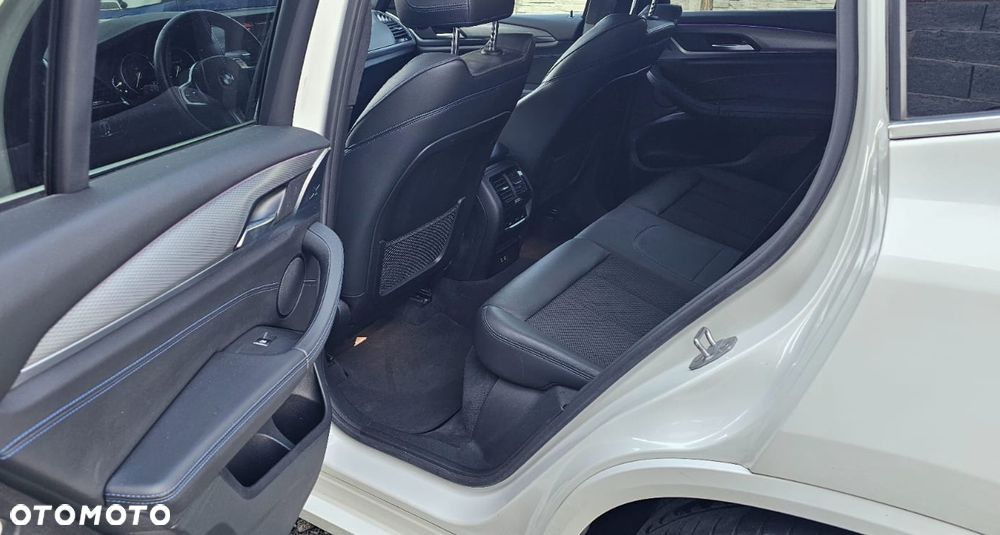 BMW X3 xDrive20i - 12