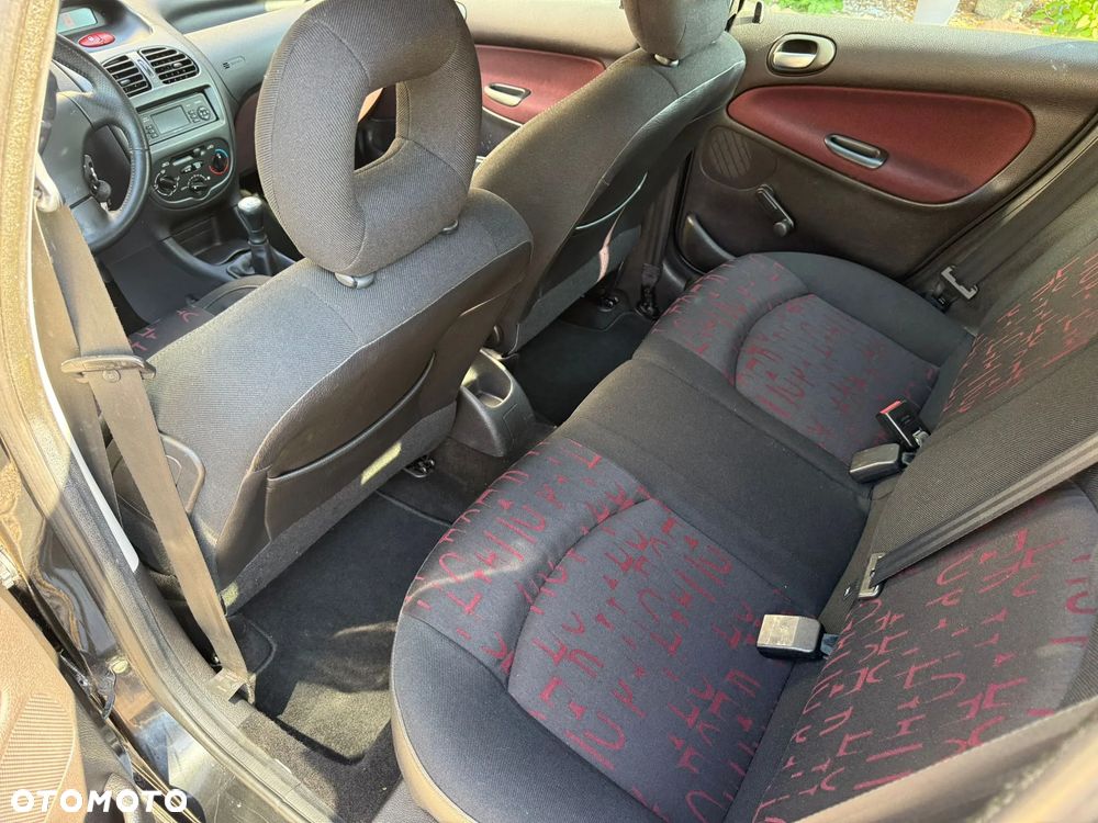 Peugeot 206 - 8