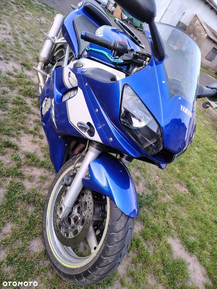 Yamaha R6 - 4