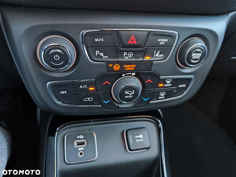 Jeep Compass 1.4 TMair Limited FWD S&S - 25