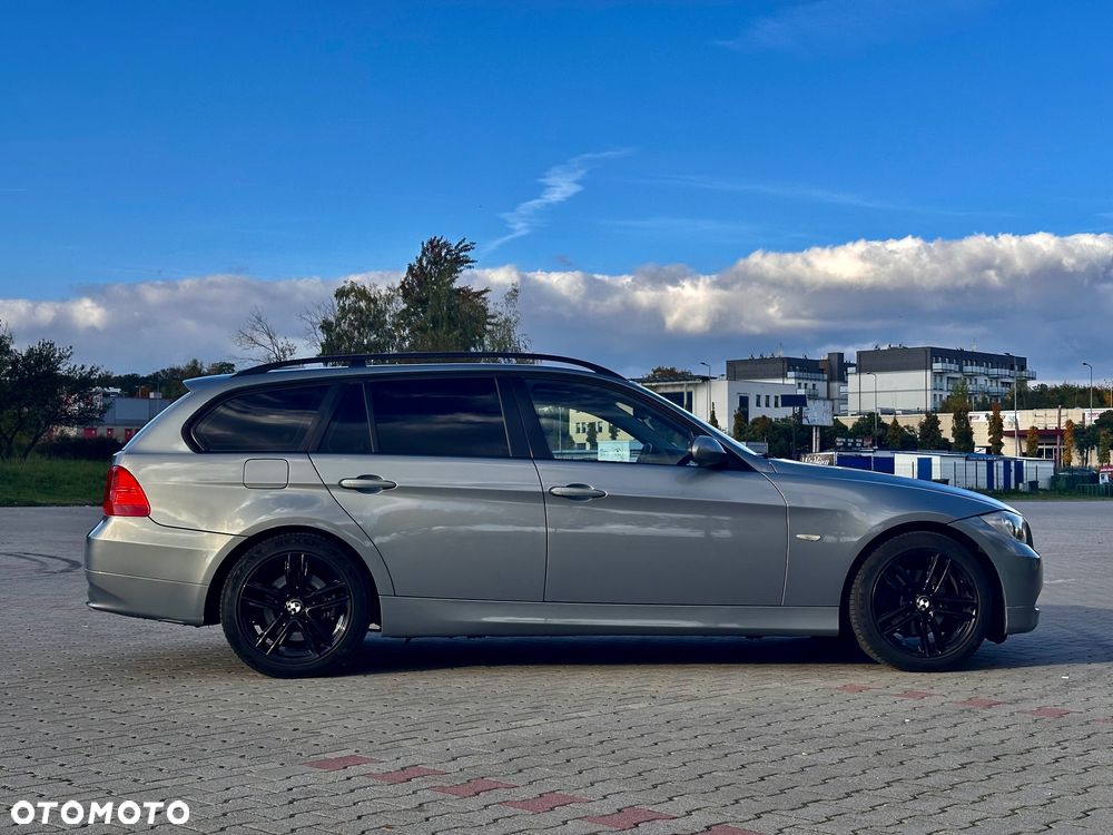BMW Seria 3 320i Touring - 5