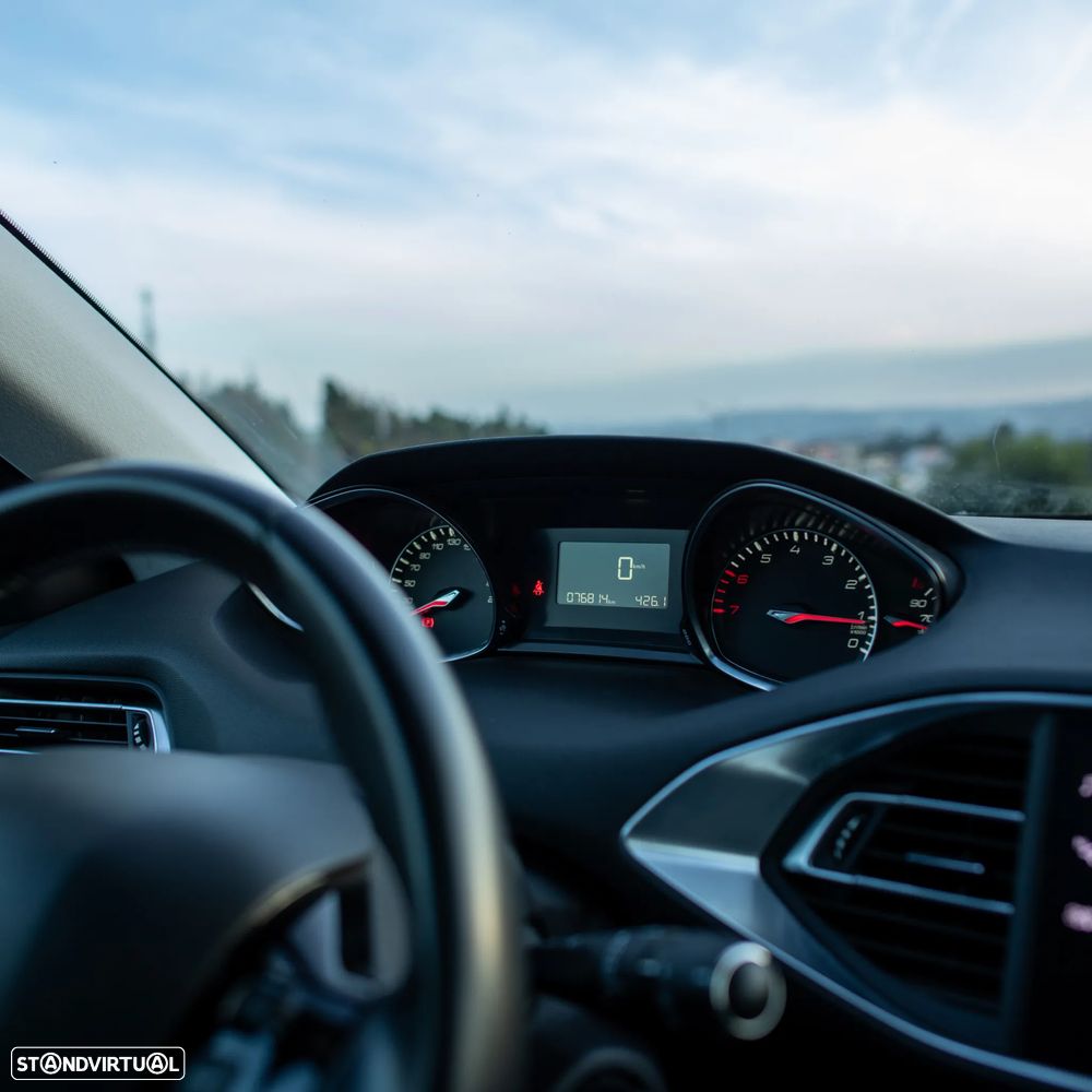 Peugeot 308 SW 1.2 PureTech Allure J17 - 9