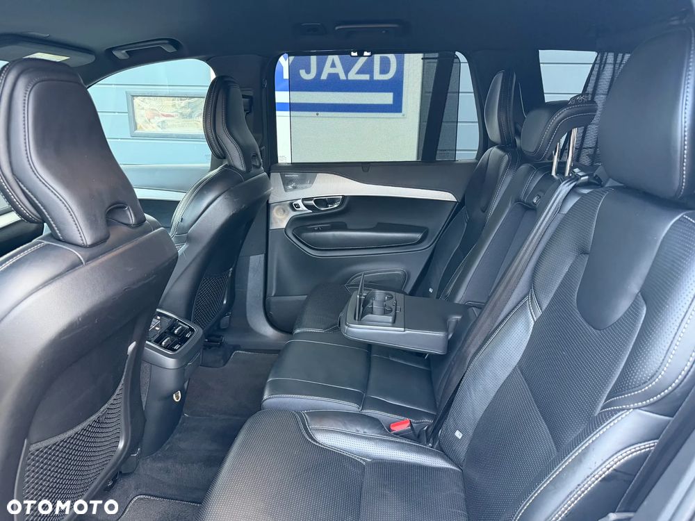 Volvo XC 90 D5 AWD Geartronic RDesign - 25