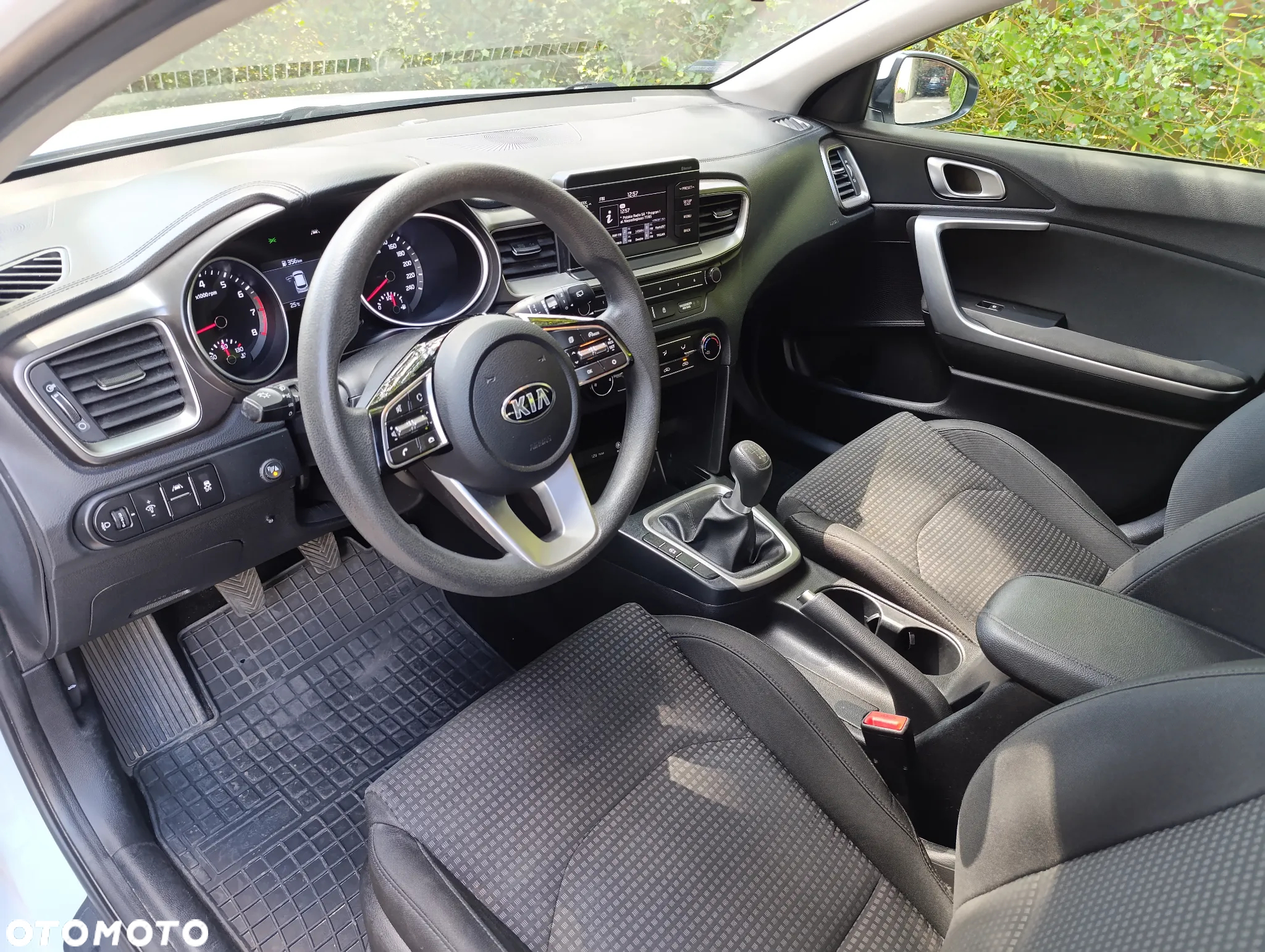 Kia Ceed 1.4 T-GDI M - 12