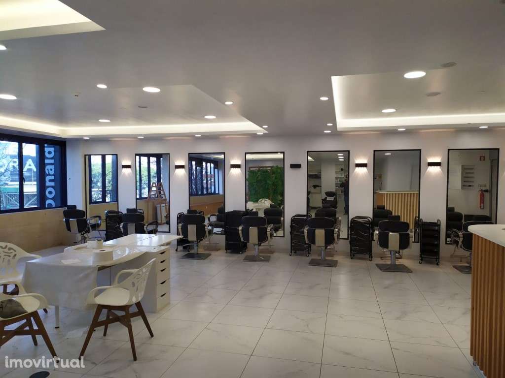 Cabeleireiro com 150m2 na Amadora - Estação - Grande imagem: 2/15