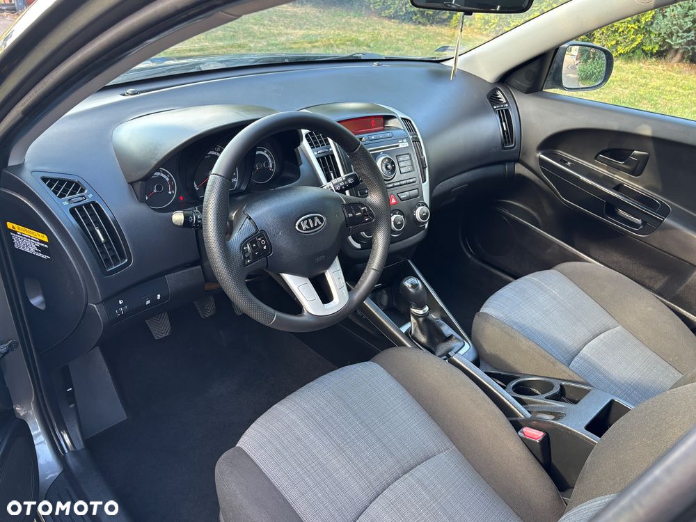 Kia Ceed 1.4 CVVT Vision - 29