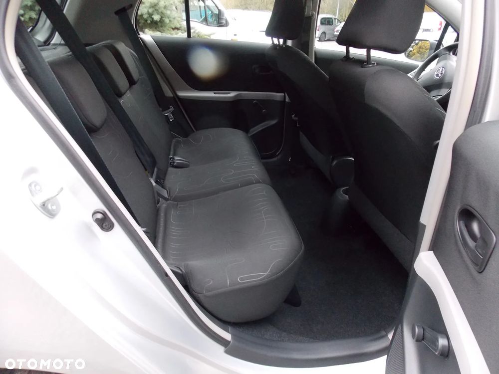 Toyota Yaris 1.0 VVT-i Sol - 17