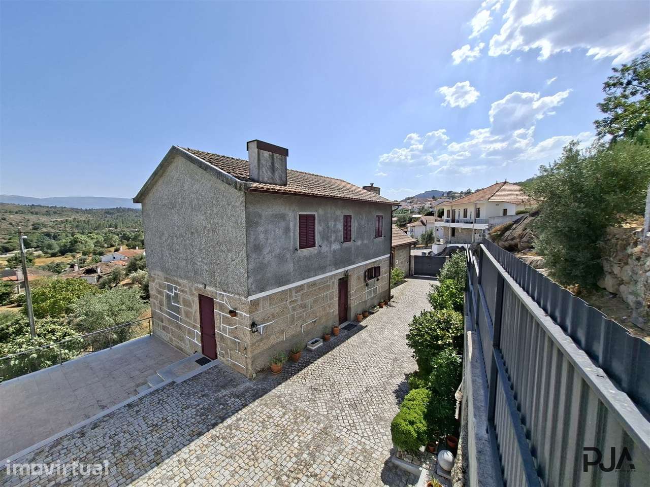 Moradia T4 em Muxagata, Fornos de Algodres