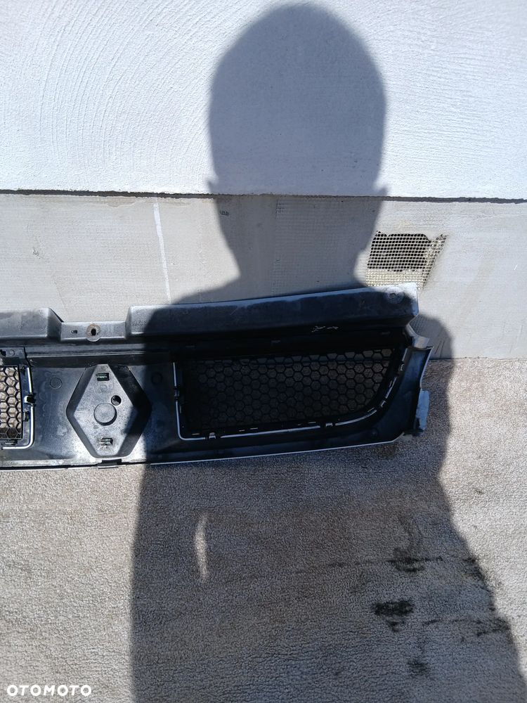 GRILL RENAULT TRAFIC II - 4
