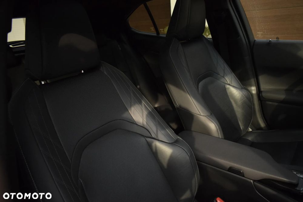 Lexus UX 300e 54.3 kWh Prestige 2WD - 7