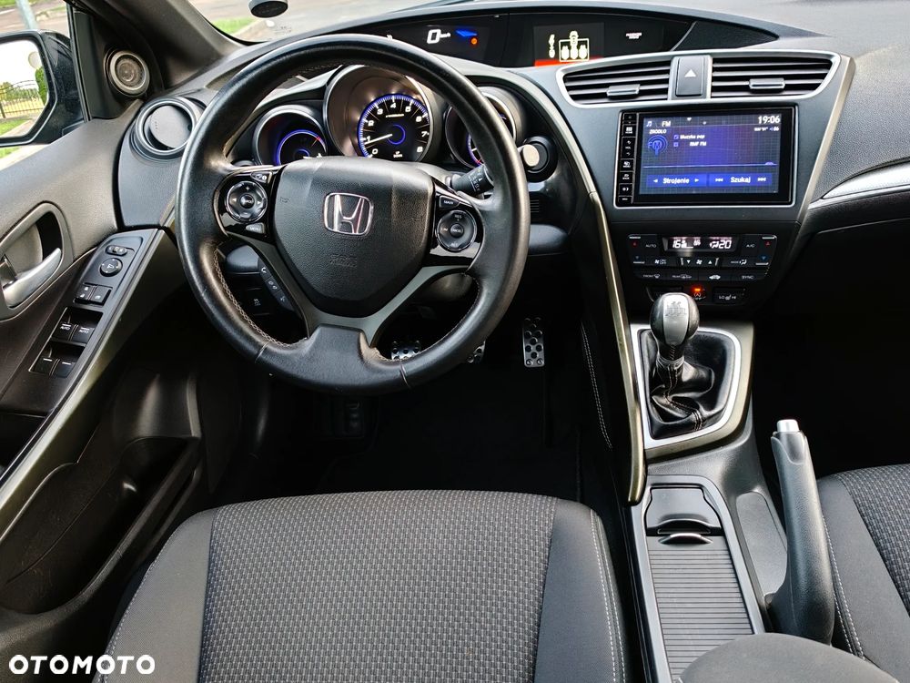 Honda Civic 1.8 i-VTEC Sport Black Edition - 25