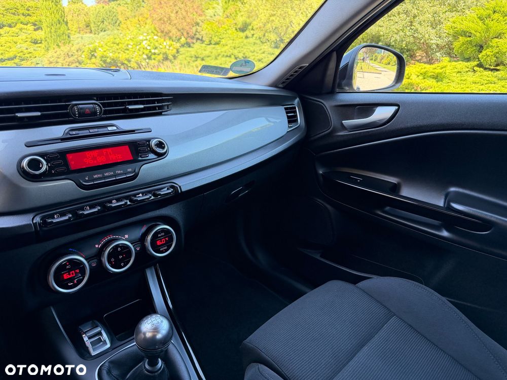 Alfa Romeo Giulietta 1.4 TB Distinctive - 34