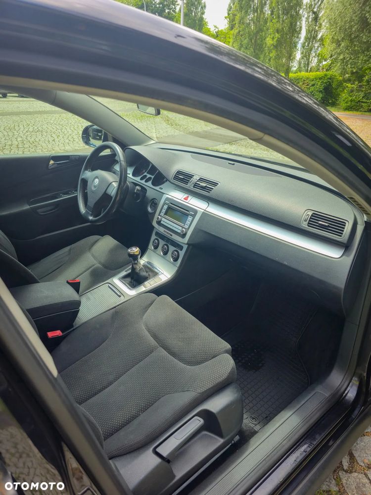 Volkswagen Passat 2.0 TDI Comfortline - 7