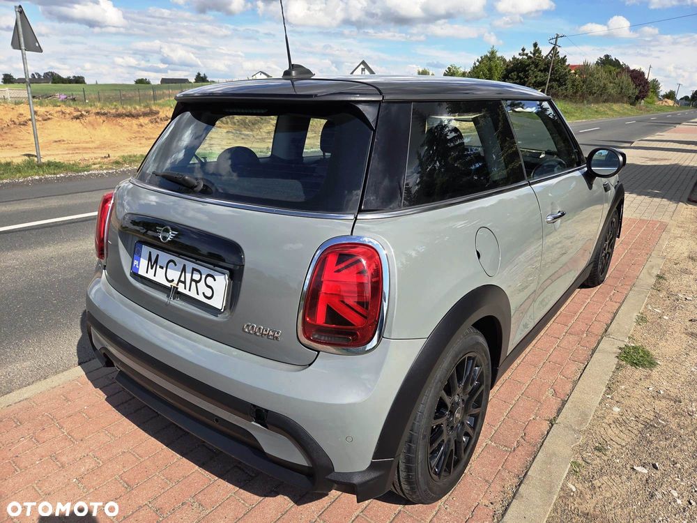 MINI Countryman Cooper Essential Trim - 2