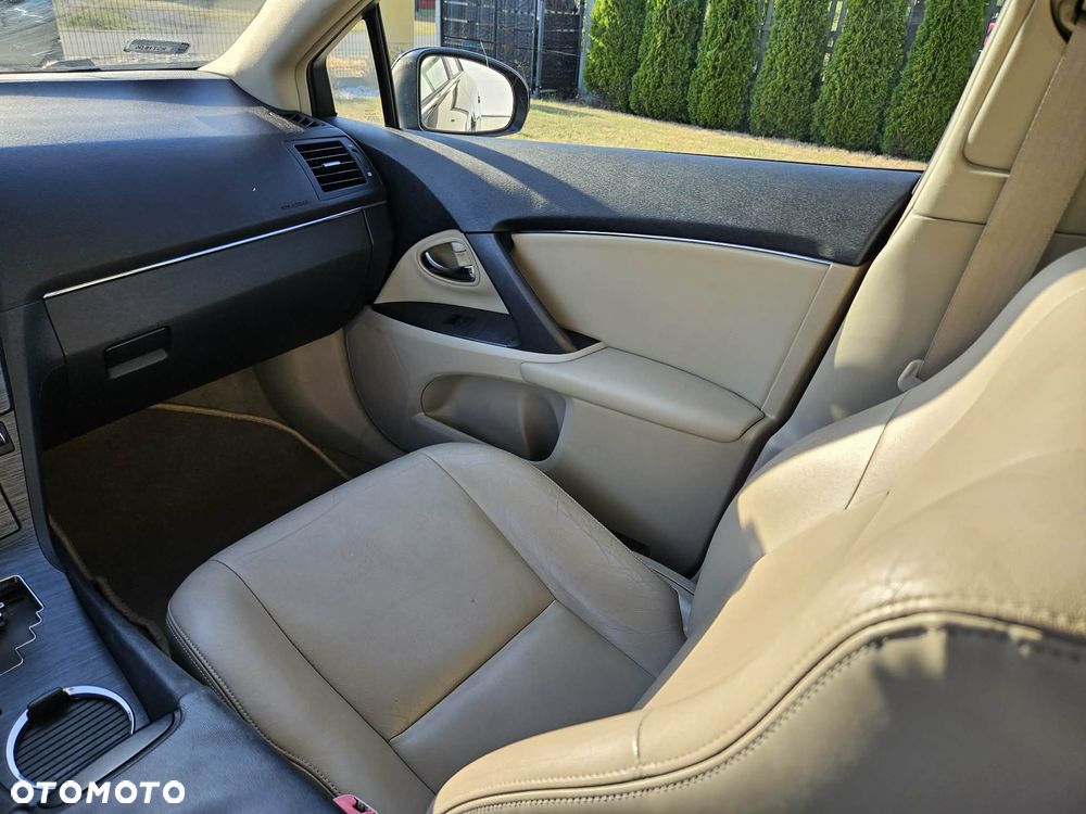 Toyota Avensis 2.0 Prestige EU5 MS - 13