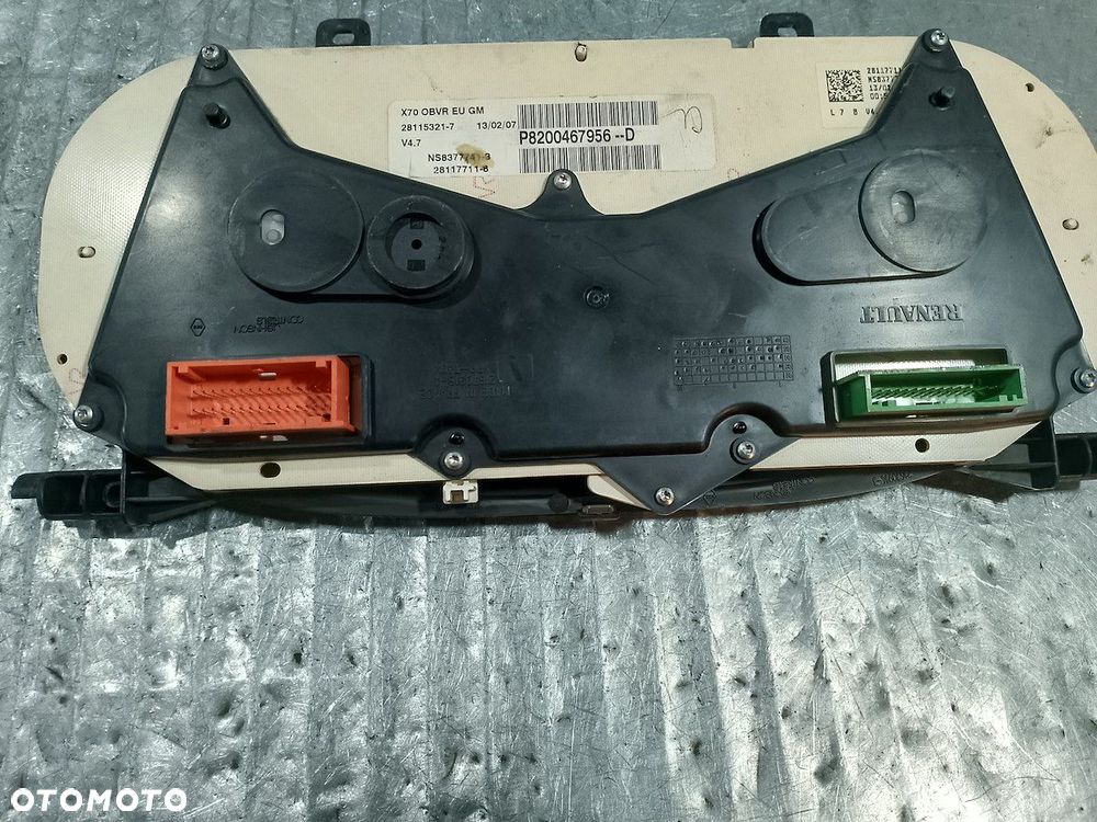 LICZNIK OPEL MOVANO A 8200467956 2.5 DCI - 3