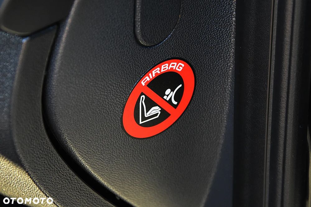 Opel Astra III GTC 1.4 Enjoy - 25