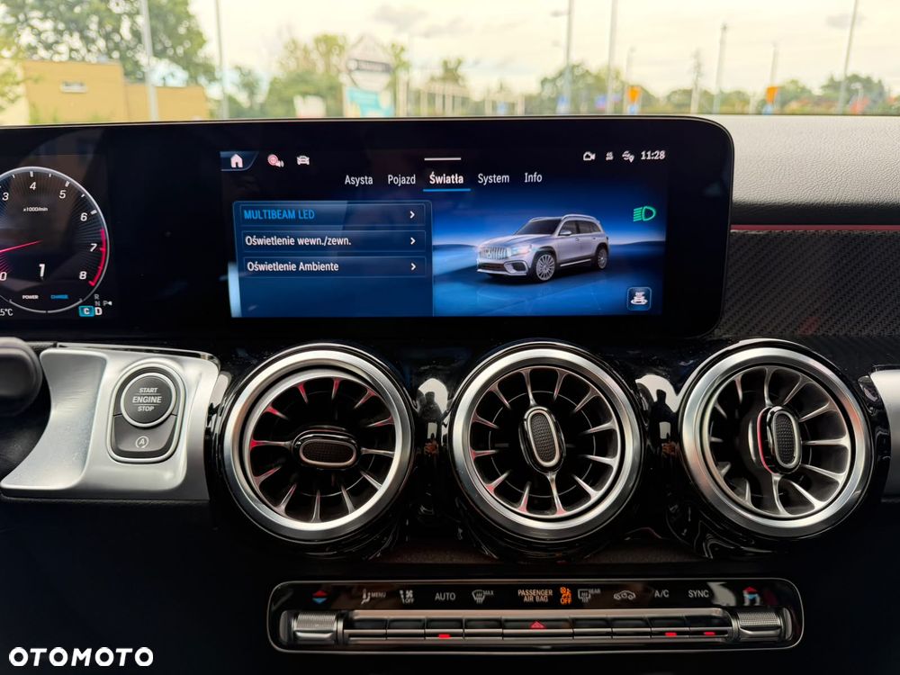 Mercedes-Benz GLB AMG 35 4-Matic - 23
