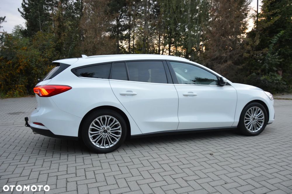 Ford Focus 1.5 EcoBoost STart-Stopp-System TITANIUM - 6