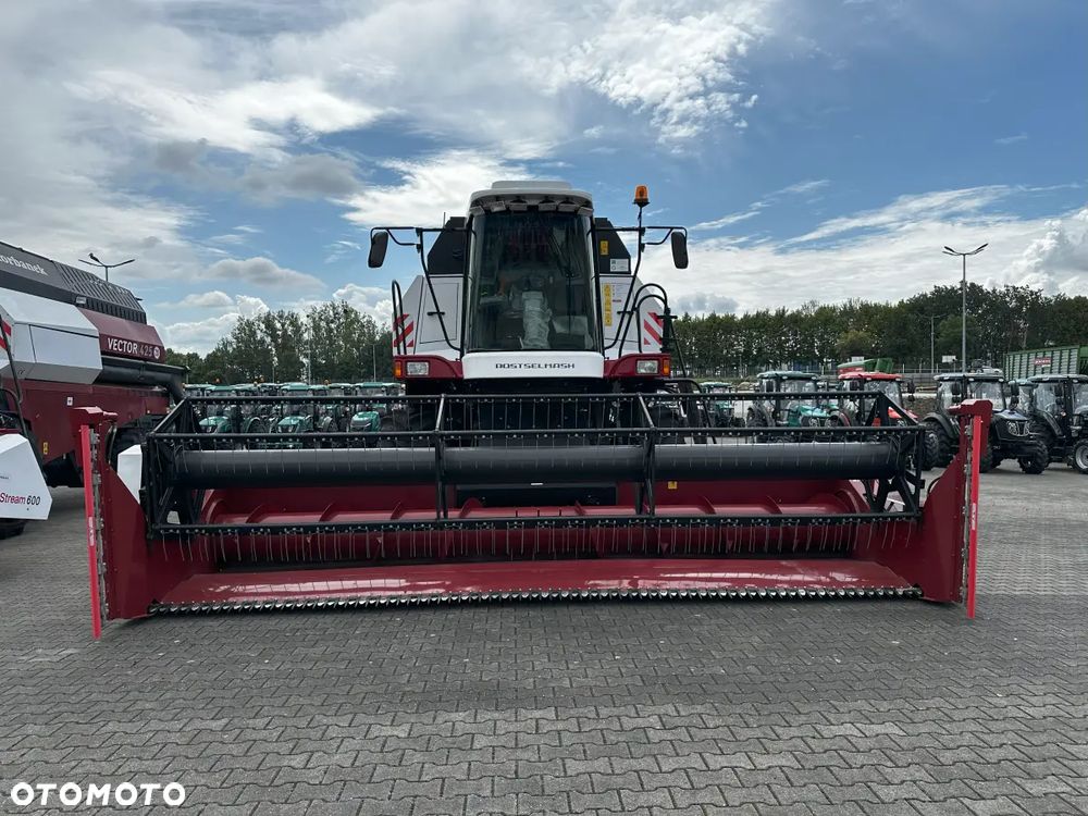 Rostselmash Vector 425 - 9