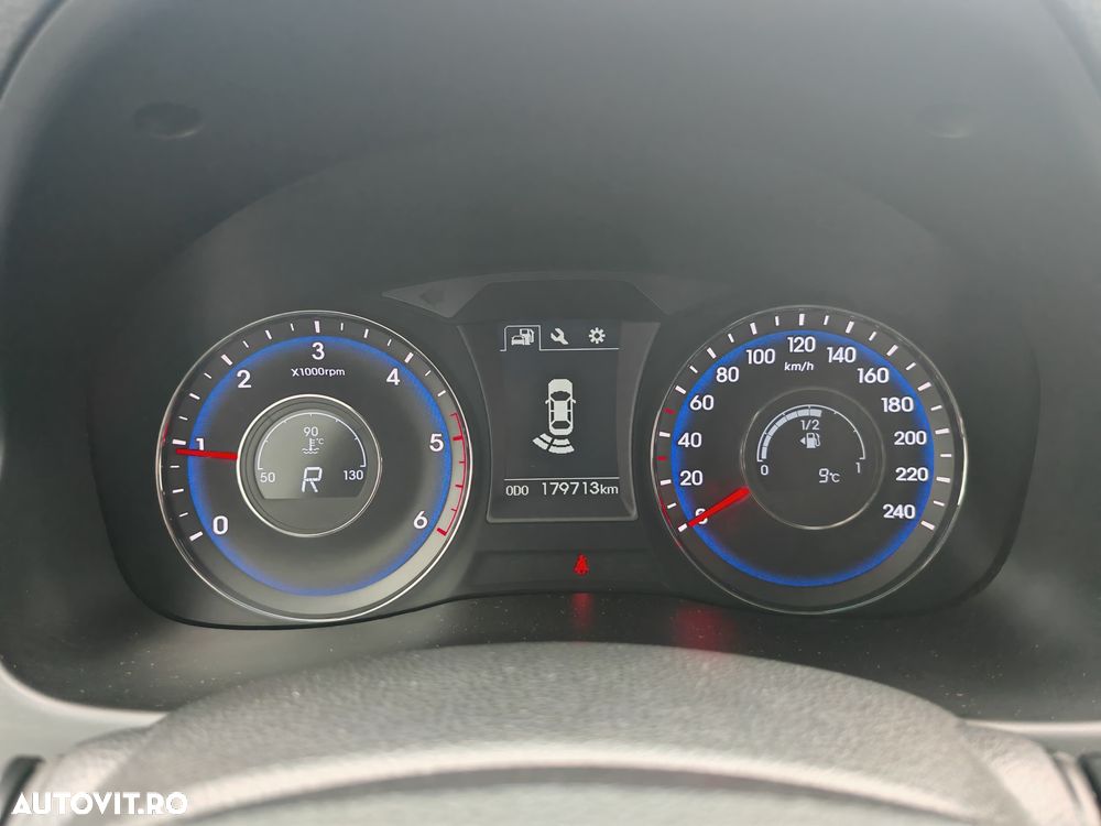 Hyundai i40 Kombi 1.7 CRDi DCT Style - 30