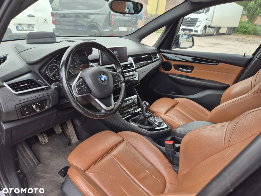 BMW Seria 2 216d Sport Line - 25