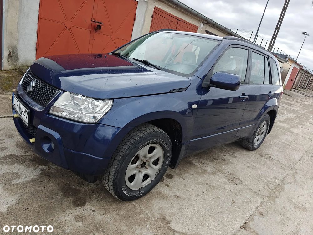 Suzuki Grand Vitara 2.0 - 9