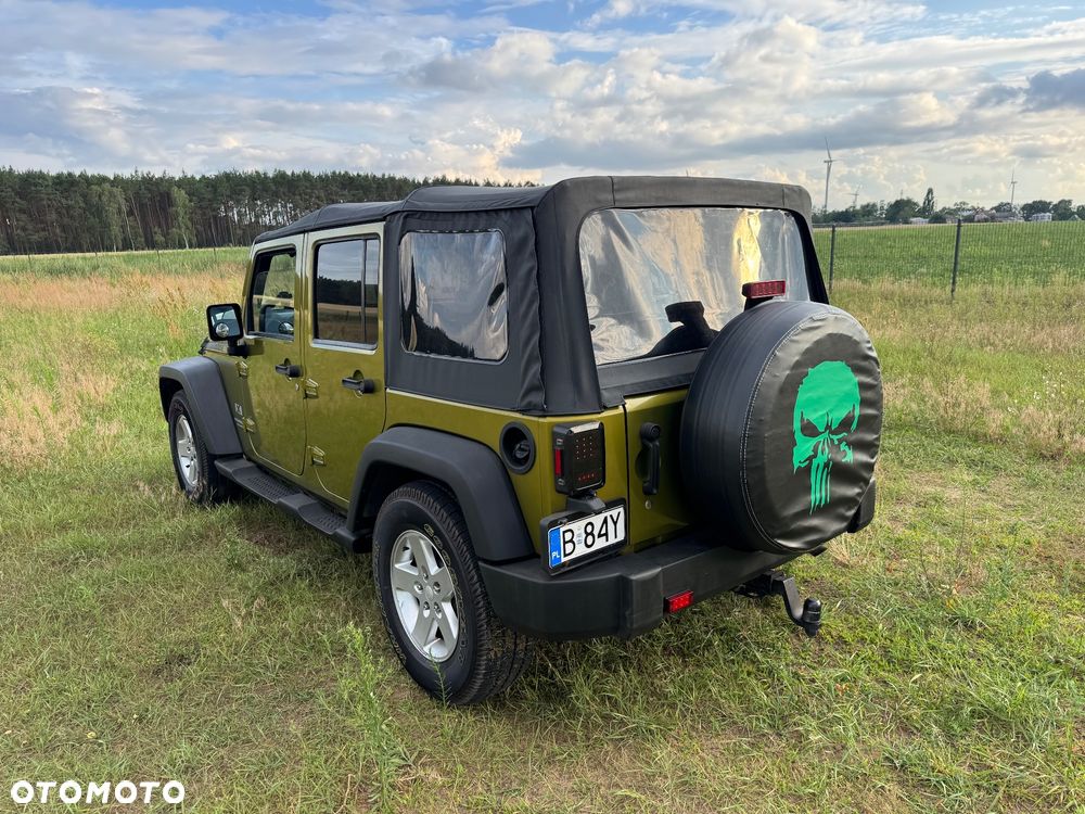Jeep Wrangler Unlimited 3.8 Automatik Sahara - 15