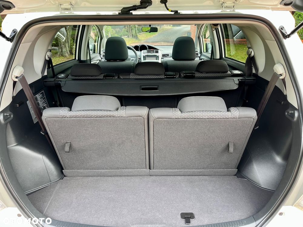 Toyota Verso 1.8 Prestige 7os MS - 18