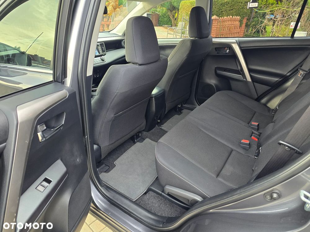 Toyota RAV4 - 9