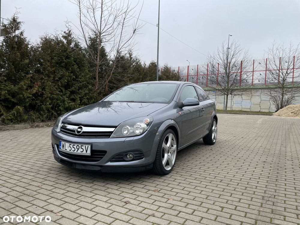 Opel Astra 2.0 Turbo Sport - 1