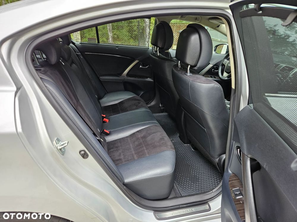 Toyota Avensis 1.8 Premium EU5 MS - 9