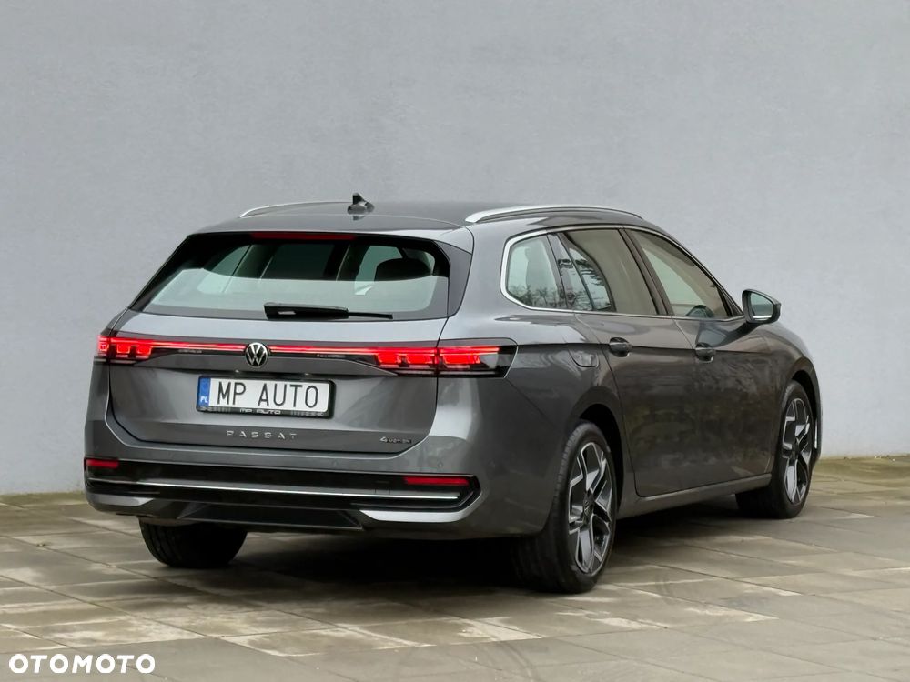 Volkswagen Passat Variant 2.0 TDI SCR 4Mot Elegance DSG - 6
