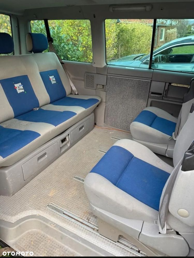 Volkswagen Multivan - 8