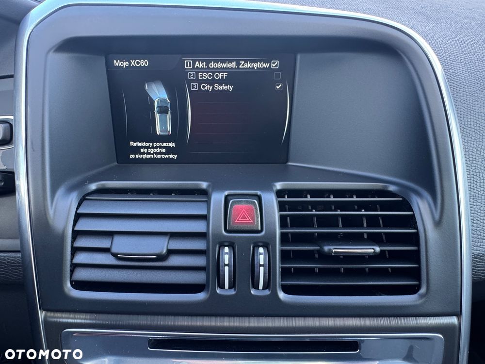 Volvo XC 60 D4 Geartronic Summum - 18