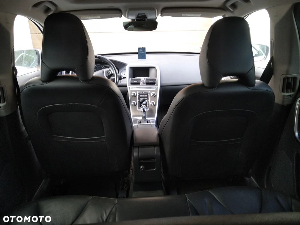 Volvo XC 60 T5 Drive-E Momentum - 10