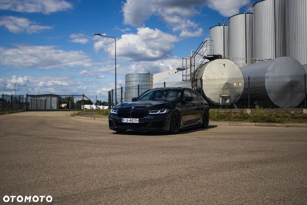 BMW Seria 5 M550i xDrive sport - 1