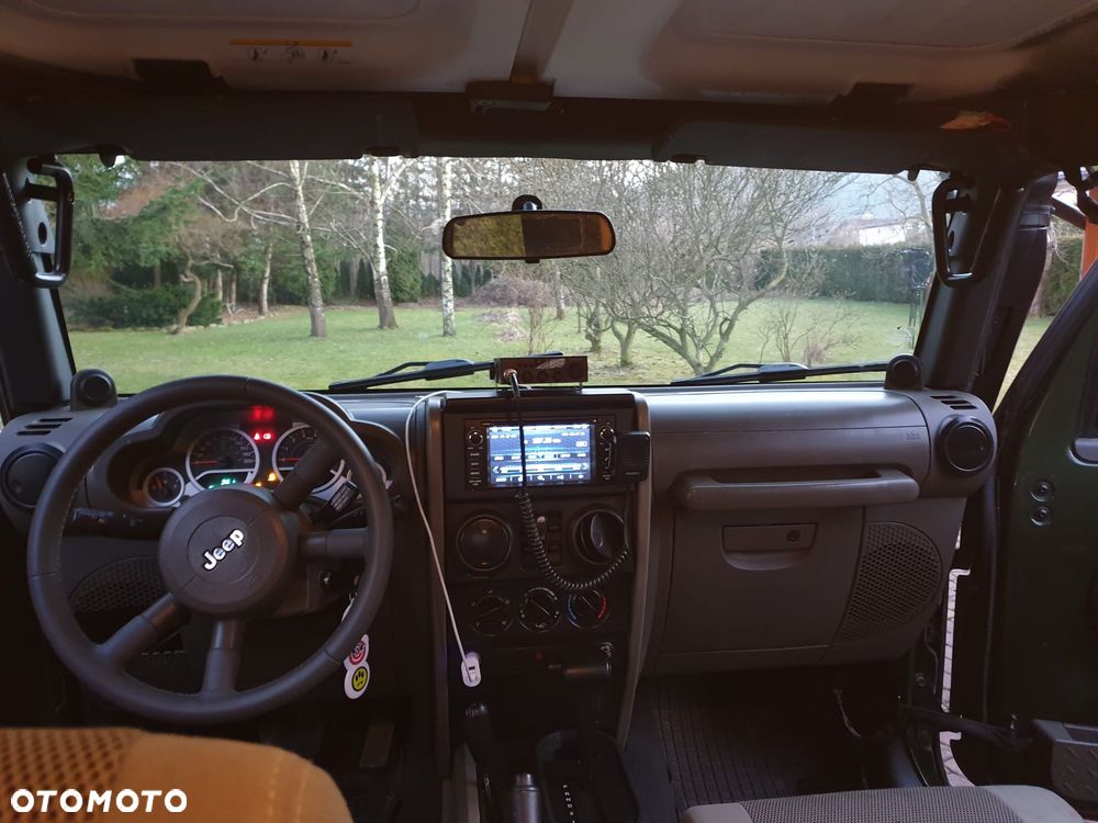 Jeep Wrangler Unlimited Hard-Top 3.8 Automatik Sahara - 14