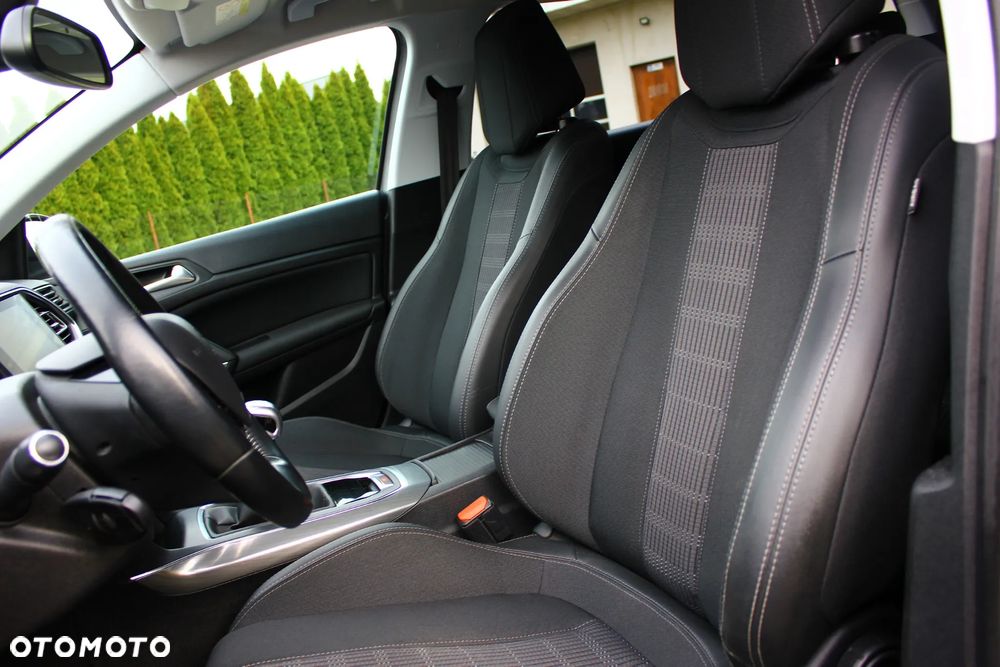 Peugeot 308 BlueHDi FAP 130 Stop & Start Allure - 24