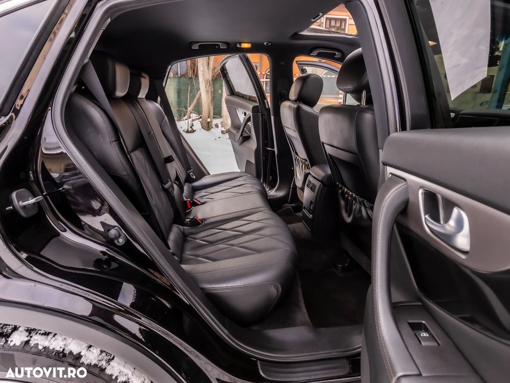 Infiniti QX70 5.0 AWD Aut. S Premium - 6