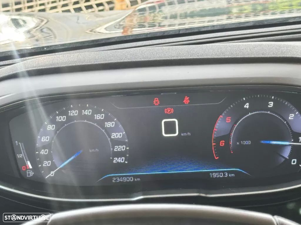 Peugeot 5008 1.6 HDi Allure - 17