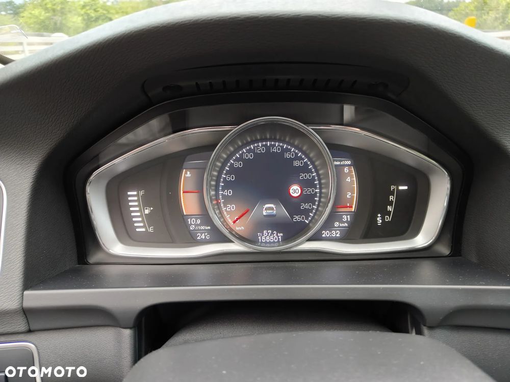 Volvo V60 Cross Country T5 AWD Momentum - 6