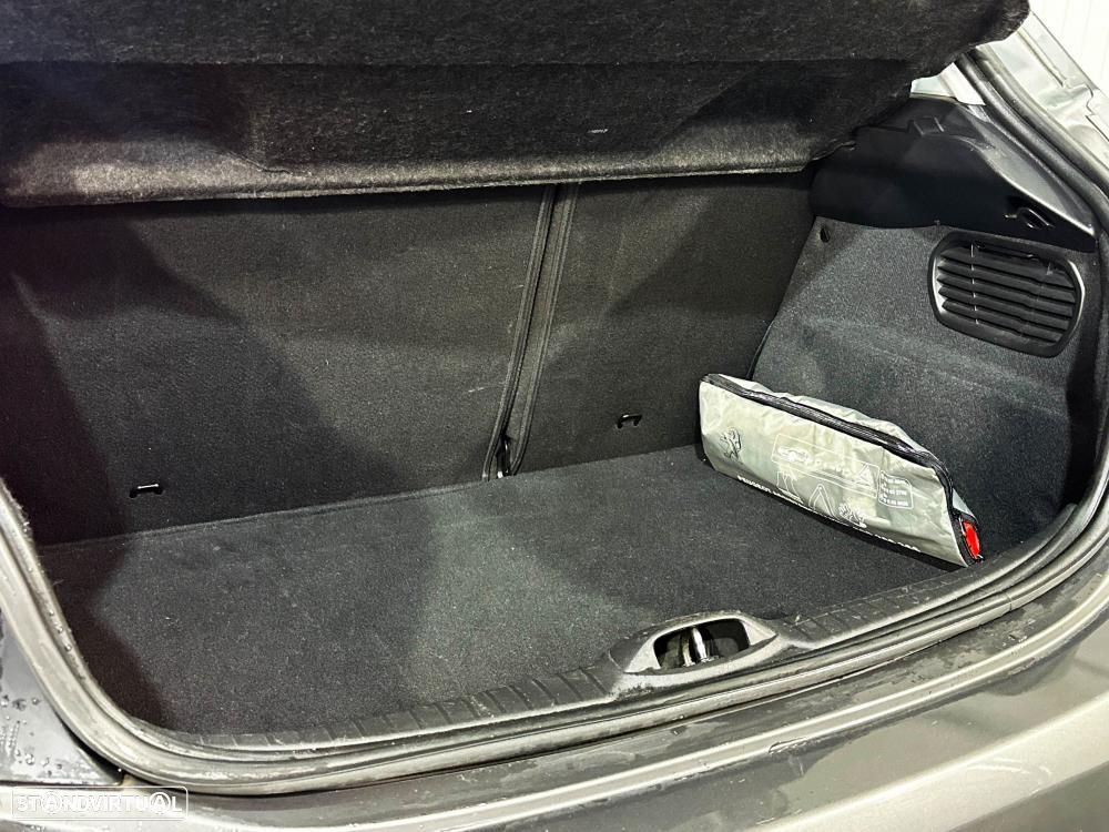 Peugeot 208 1.2 PureTech Allure - 47