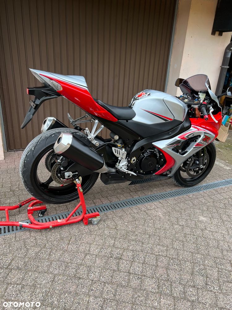 Suzuki GSX-R - 2