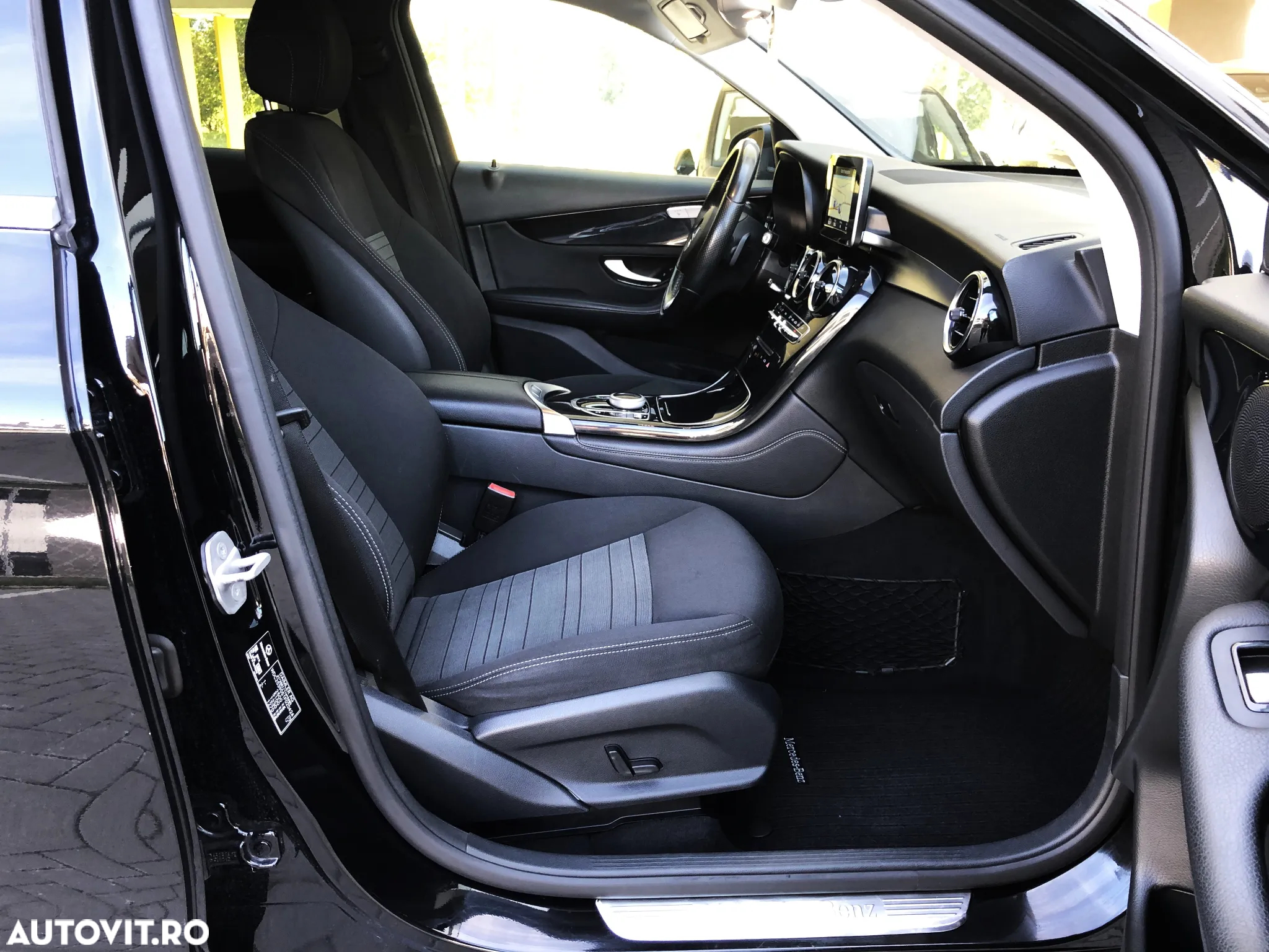 Mercedes-Benz GLC 220 d 4Matic 9G-TRONIC - 12