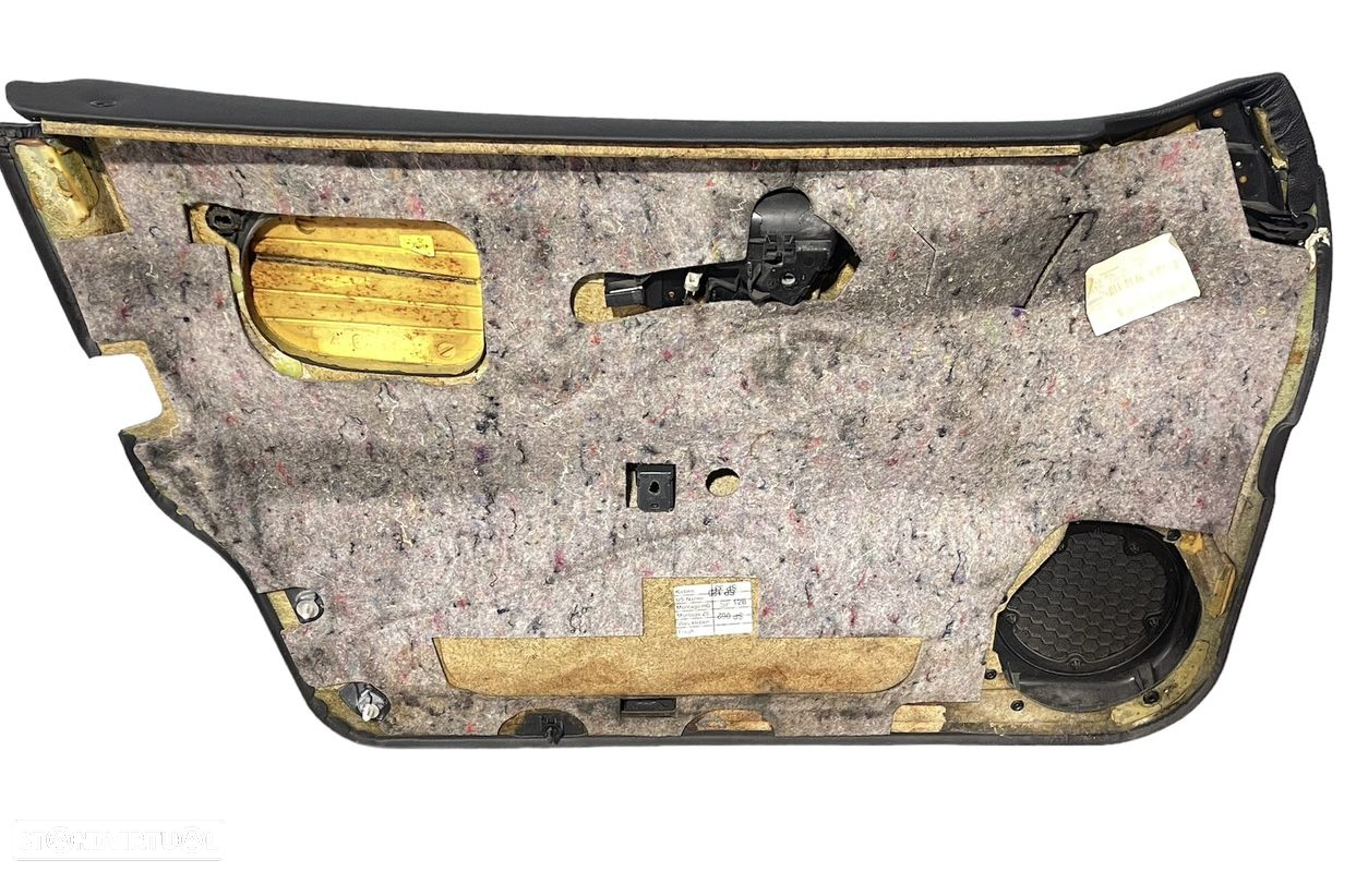 Quartela forro porta F.Dta Mercedes Classe E w210 - 2
