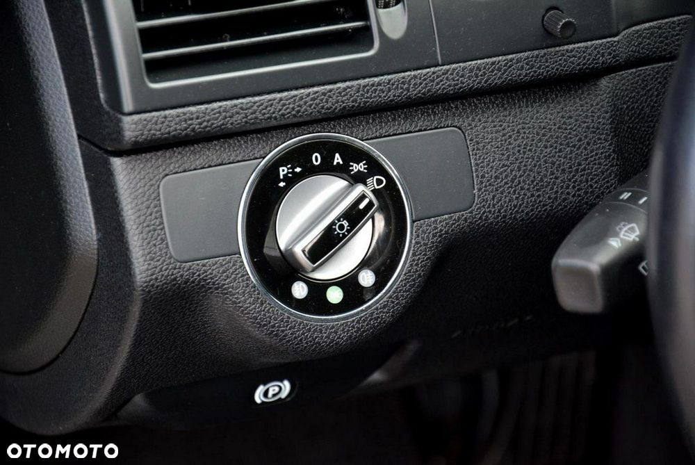 Mercedes-Benz Klasa C 180 Kompressor Elegance - 37