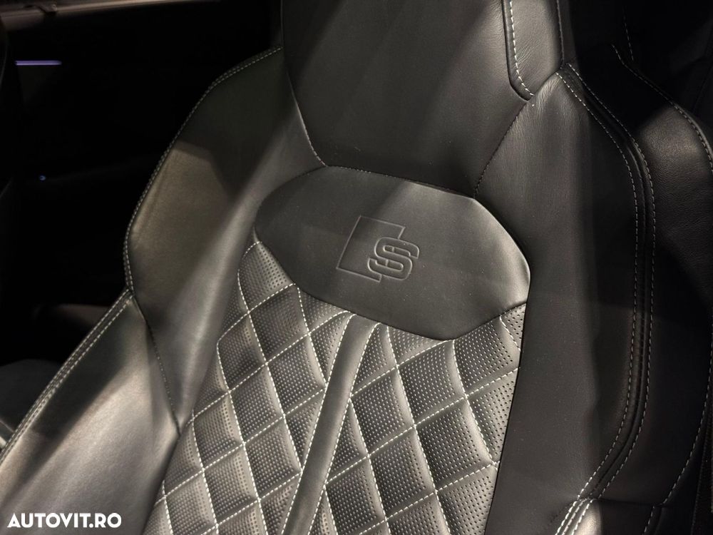 Audi SQ7 quattro Tiptronic - 26