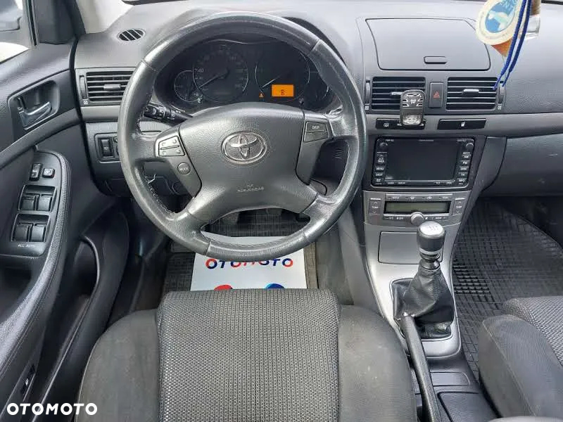 Toyota Avensis 2.2 D-4D Sol - 7